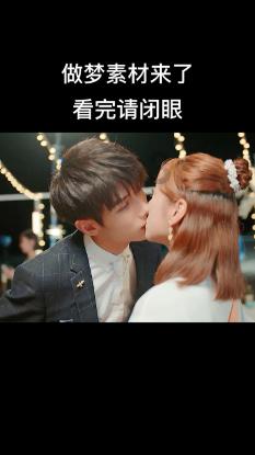 「世界杯女孩」为什么成被吐槽重灾区？女孩子不能看球吗？游戏画面